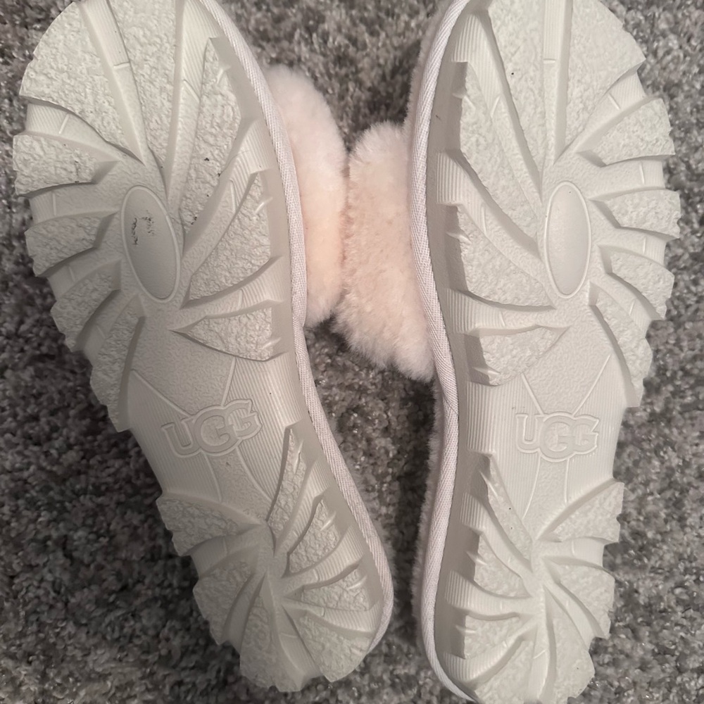 UGG Cozette Genuine Shearling Slipper (Women’s) - Picture 4 of 4